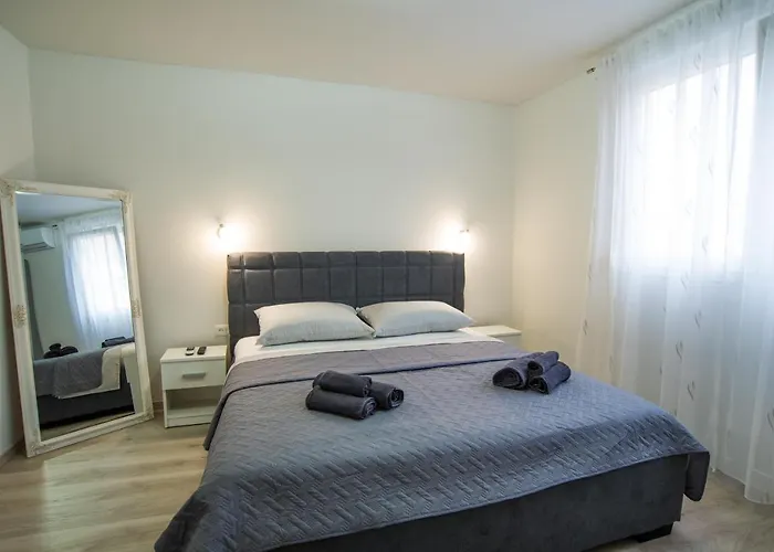 Too Sweet Apartment 1